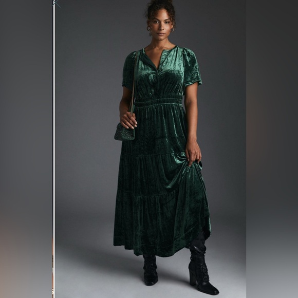 Green Pleated Maxi Sundress with Flutter Sleeves - Picture 3 of 5